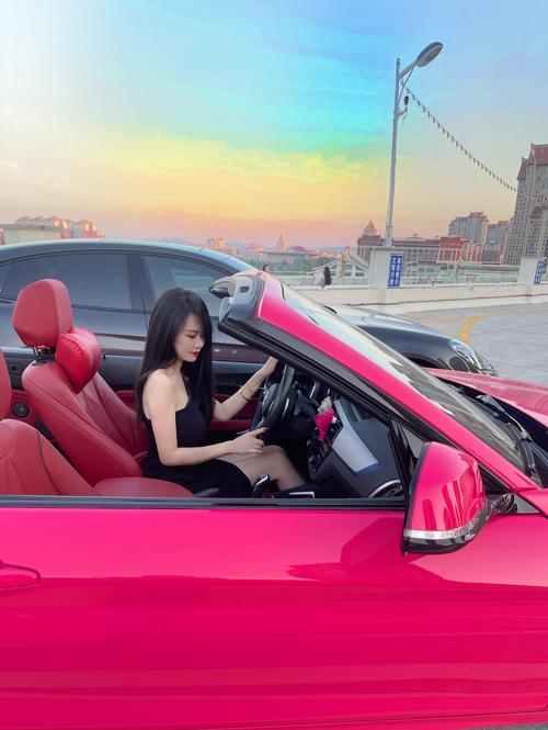 适合女生的敞篷轿跑(比较适合女生的敞篷)