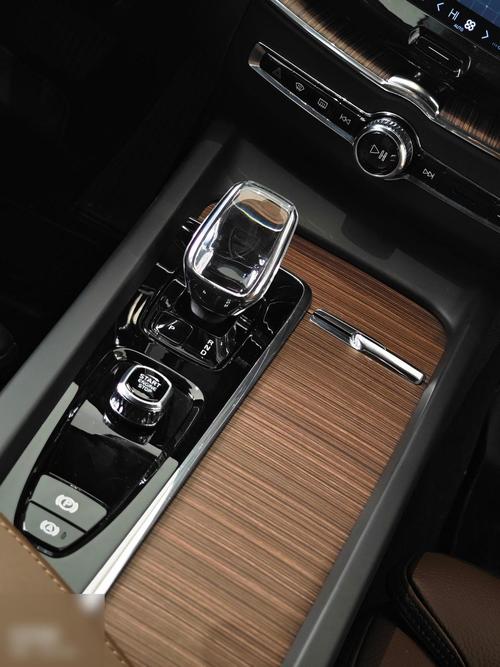 木纹内饰的车有哪些,木纹内饰的车有哪些车型