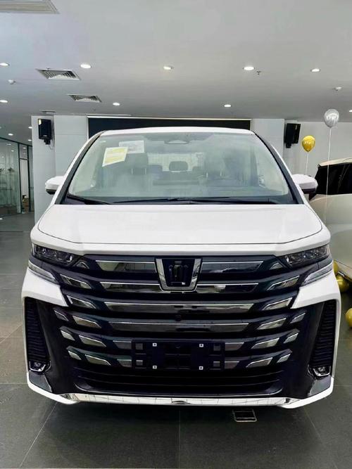 丰田新推出7座mpv／丰田新出的七座车