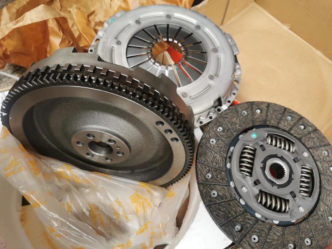 手动改自动离合器要多少钱／手动改自动离合器多少钱一套啊