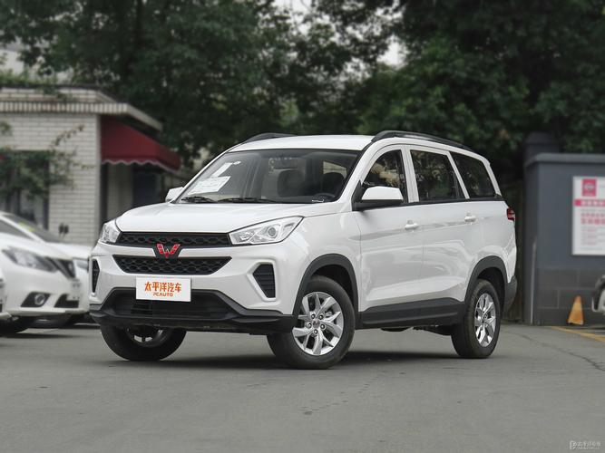 五菱宏光s3落地多少钱／五菱宏光s3最低价格是多少