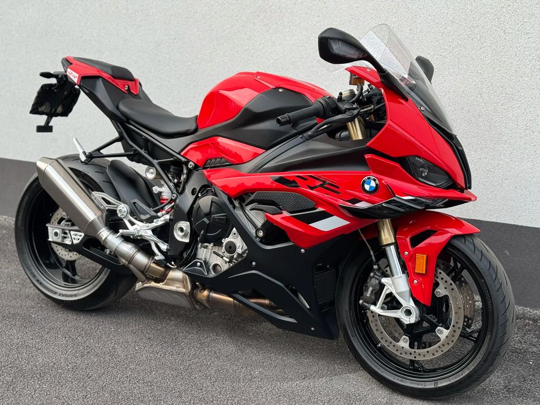 宝马s1000rr可以上牌吗(宝马s1000rr落地到上牌多少钱)