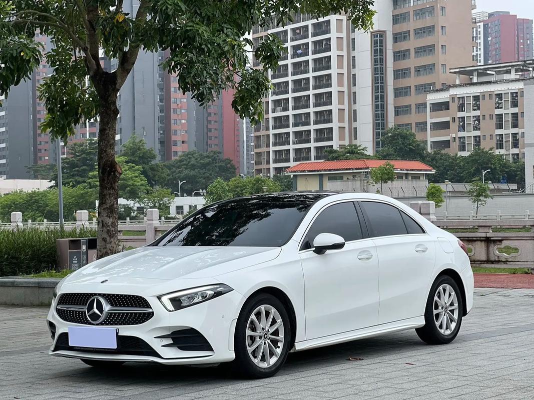 奔驰a200l成交价多少钱(奔驰a200l现在什么价)