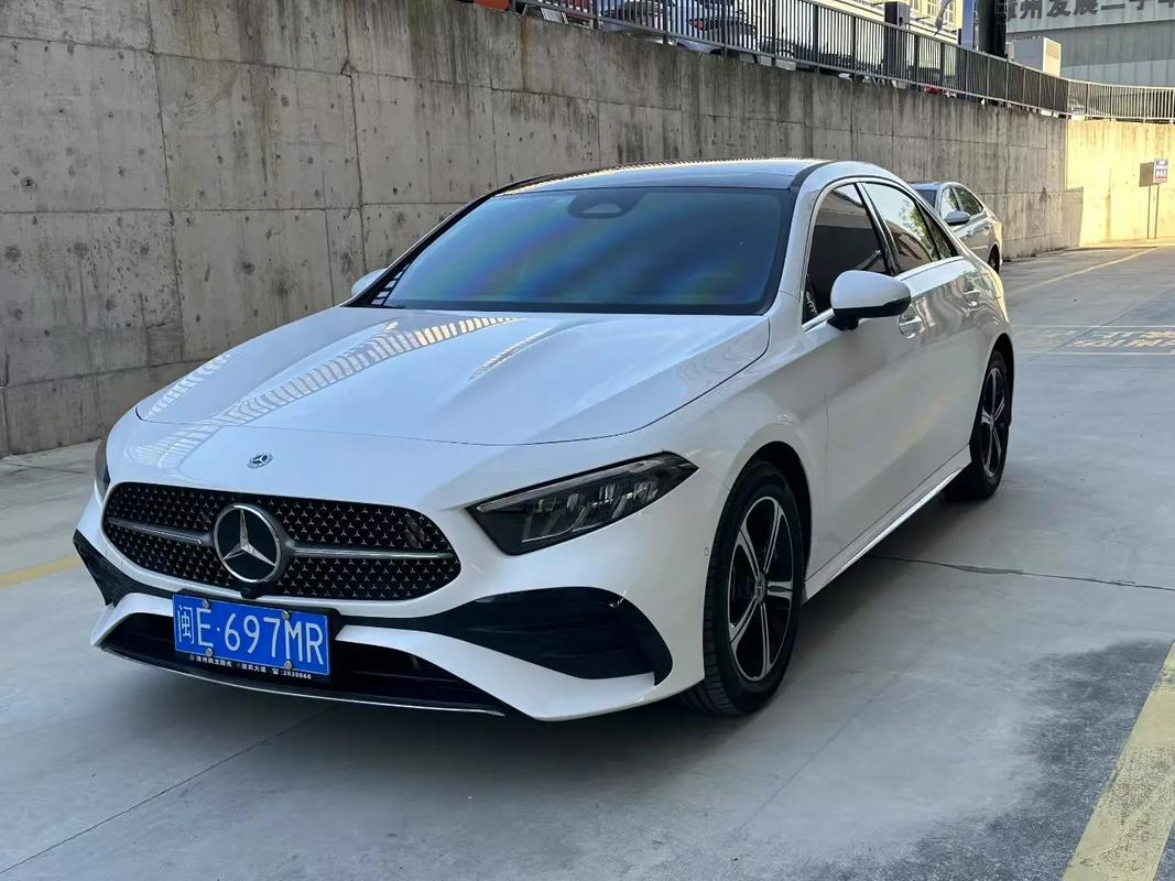 奔驰a200l时尚版／奔驰a200l时尚版2025款