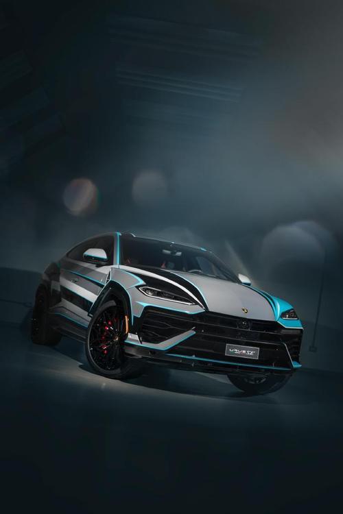 兰博基尼urus图片壁纸(兰博基尼urus海报)