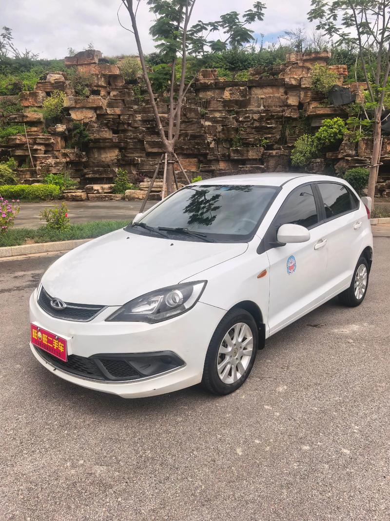 奇瑞两厢汽车报价及图片 奇瑞两厢汽车报价及图片2015款